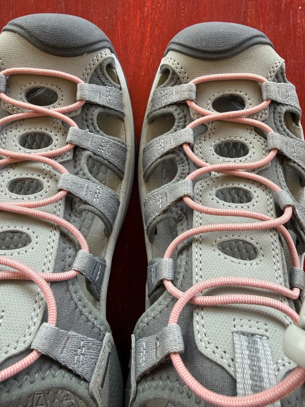 KEEN gray sandals 8.5 NWT